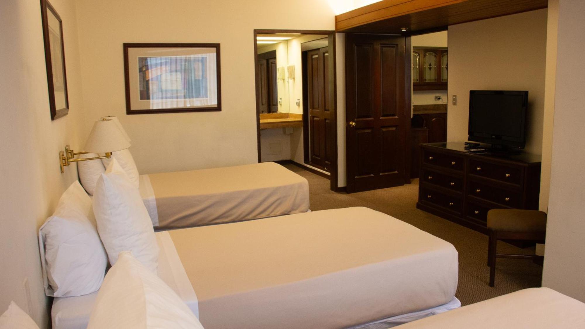 J&A Classic Hotel Lima Bagian luar foto